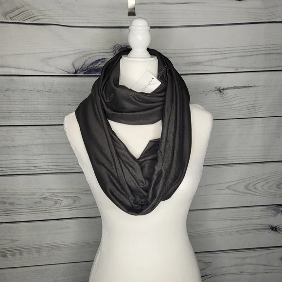 Beyond Yoga Hidden Pocket Infinity Scarf - Picture 1 of 3